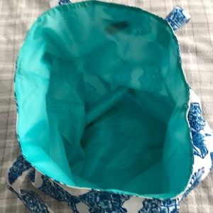 Lilly Pulitzer Bags - Lilly Pulitzer bag EUC tote rare hard to find Lilly Pulitzer Bags - Lilly Pulitzer bag EUC tote rare hard to find